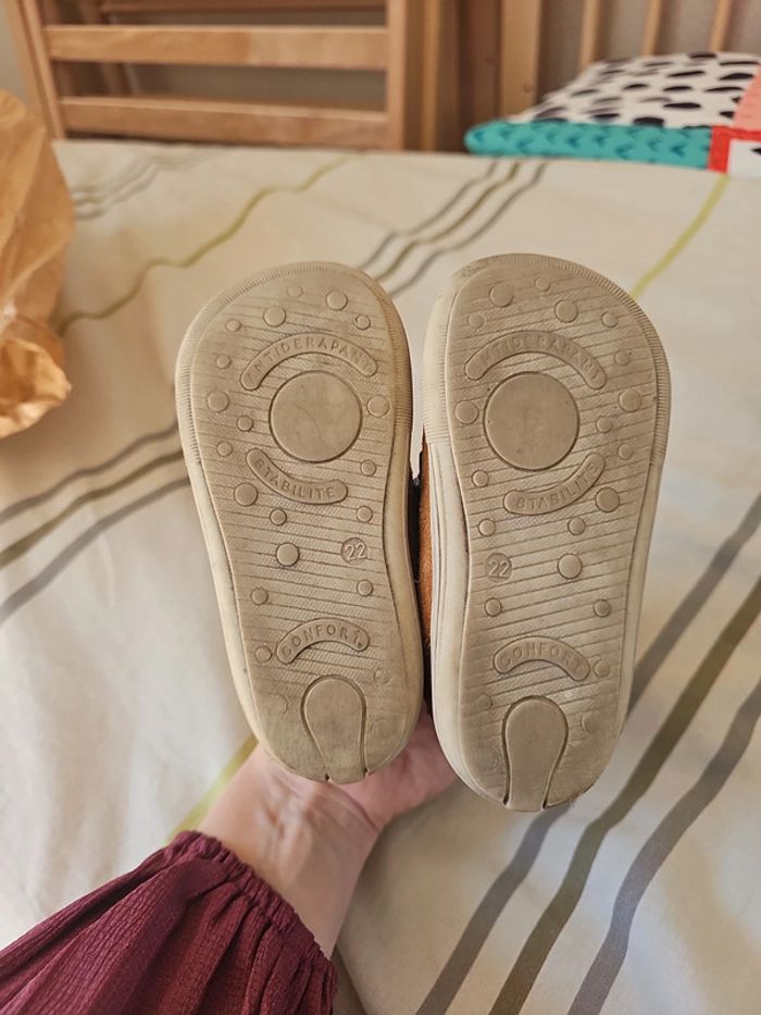 Chaussures taille 22 - photo numéro 3