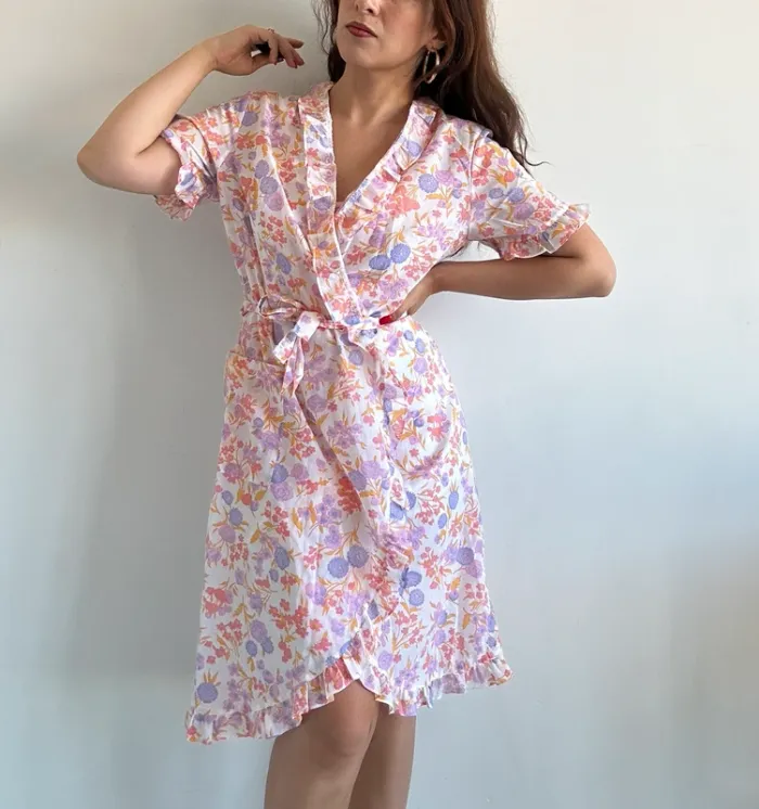 Robe cache-cœur vintage à fleurs et a volants taille M/L - photo numéro 4