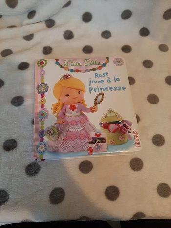 Livre p'tite fée  : Rose joue a la princesse
