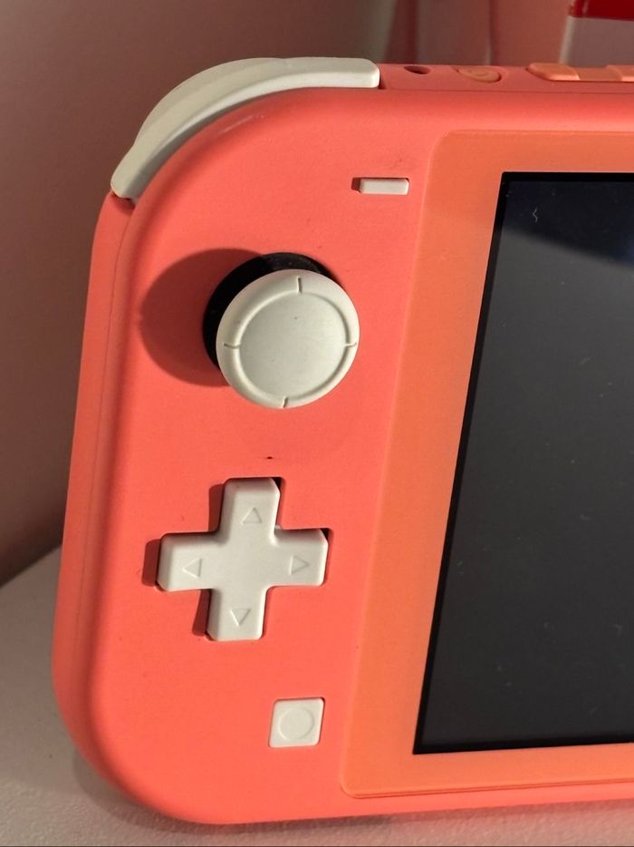 Nintendo switch lite corail - photo numéro 4
