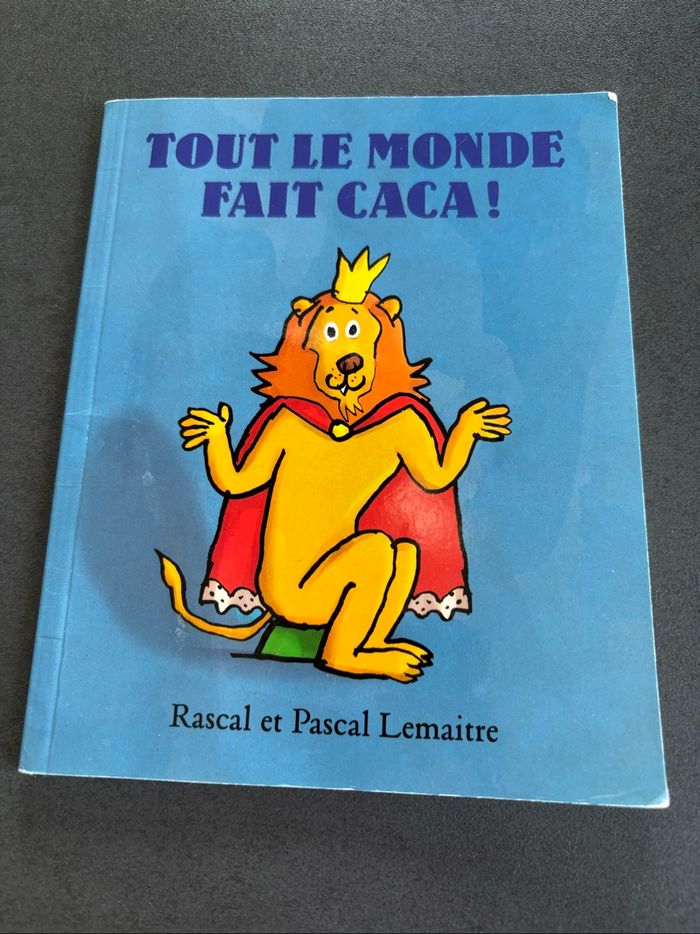 Livre tout le monde fait caca