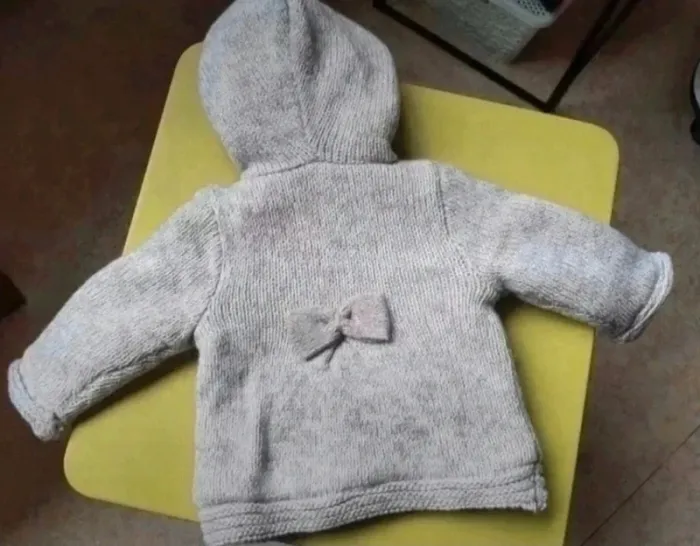 Veste en mailles bébé - photo numéro 2