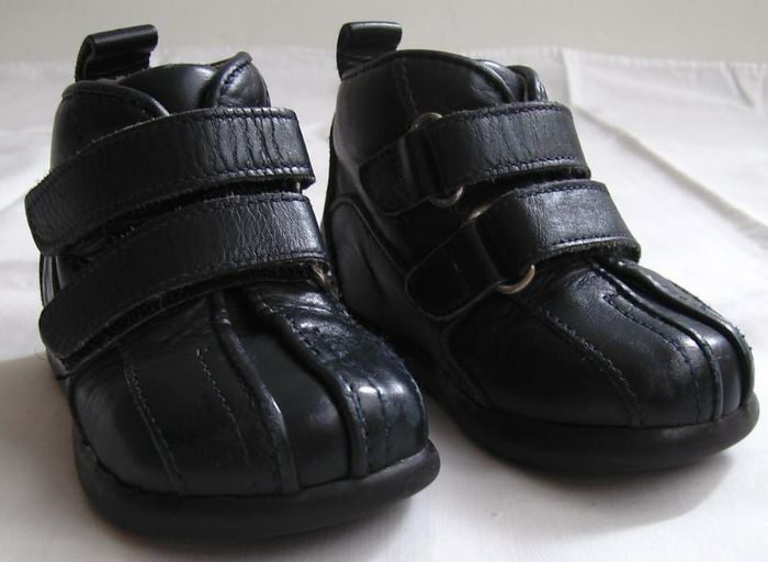 Chaussures bébé tout cuir - P.19