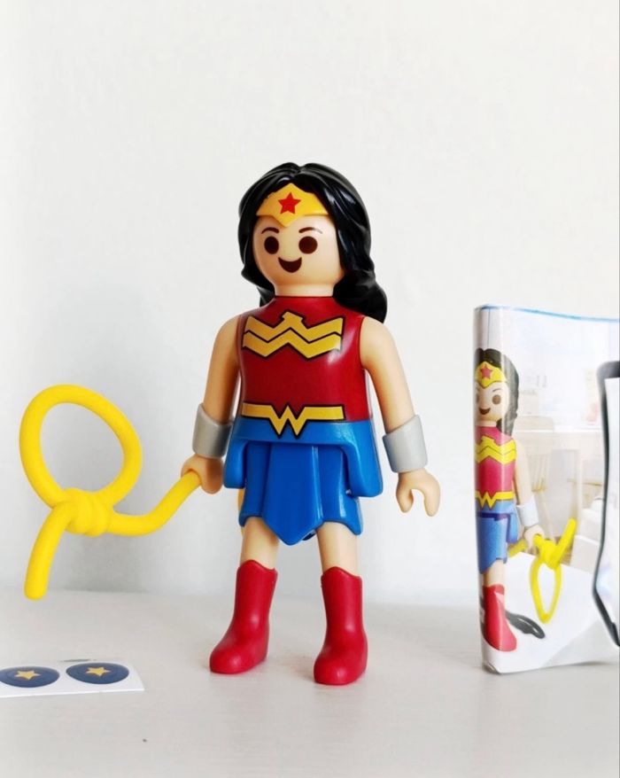Playmobil  XL Batman et wonder woman  kinder maxi Xl - photo numéro 7