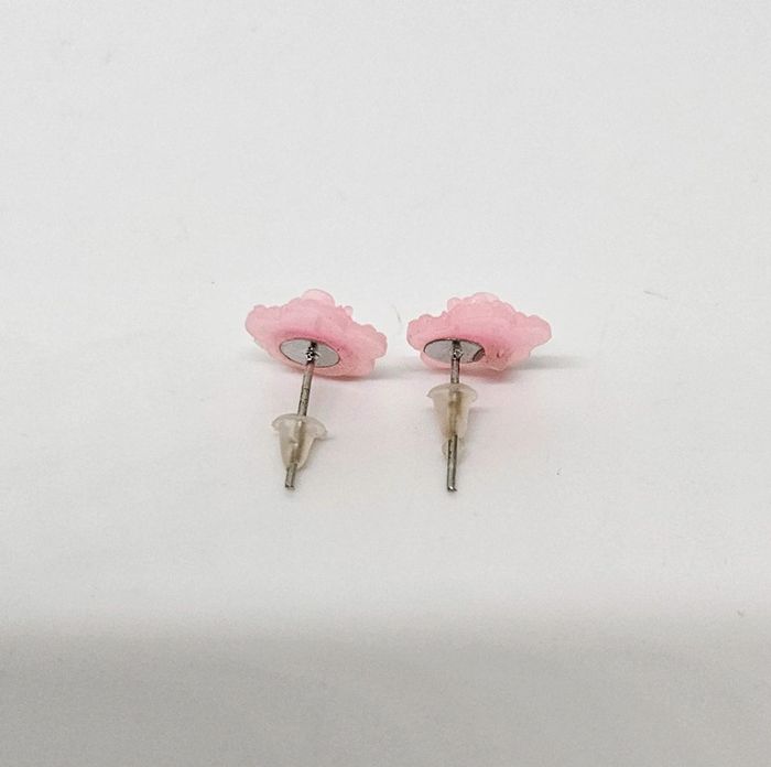Paire de boucles d'oreilles.
Neuve.
Flower pink - photo numéro 3