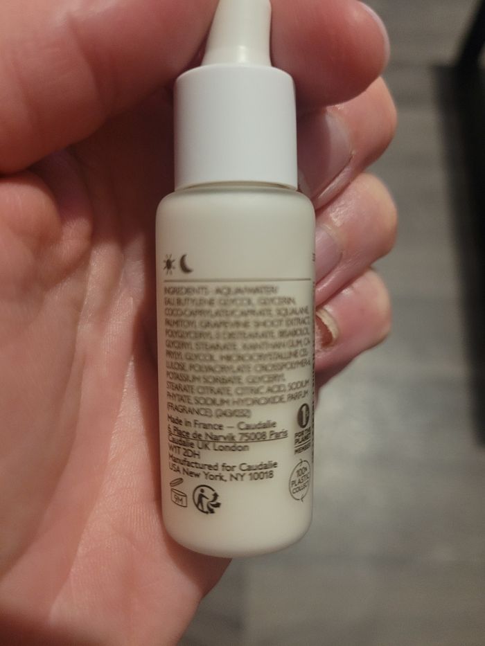 Sérum éclat anti-age visage Caudalie💕 - photo numéro 2