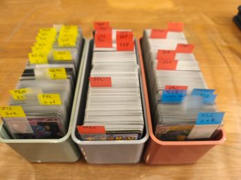 Lot Pokémon + 1000 cartes Reverse et Holo Bloc Écarlate et Violet et Méga Évolutions NEAR MINT