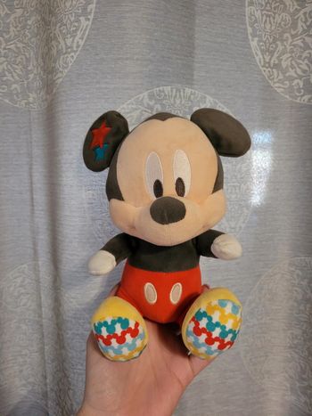Peluche mickey musical disney