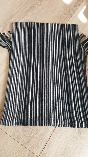 Très longue écharpe tissaia