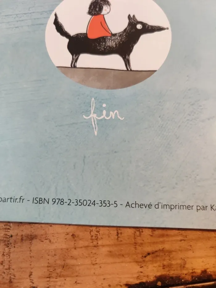Une fillette, un loup un point c'est tout - photo numéro 5