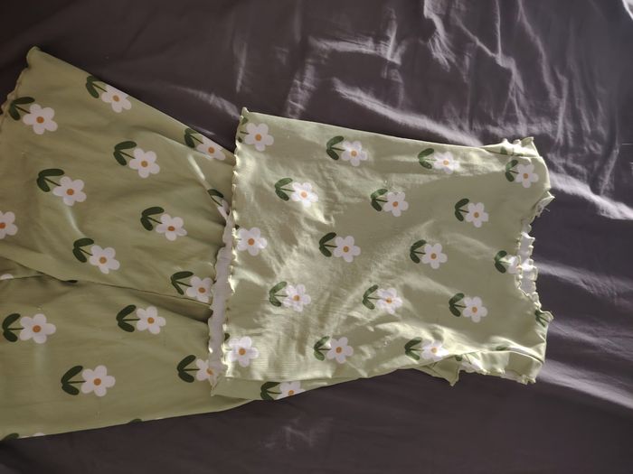 Pyjama vert fleurs