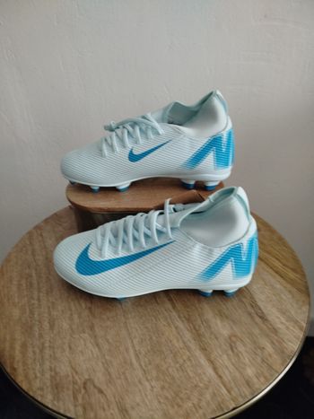 Crampons Nike T 37,5