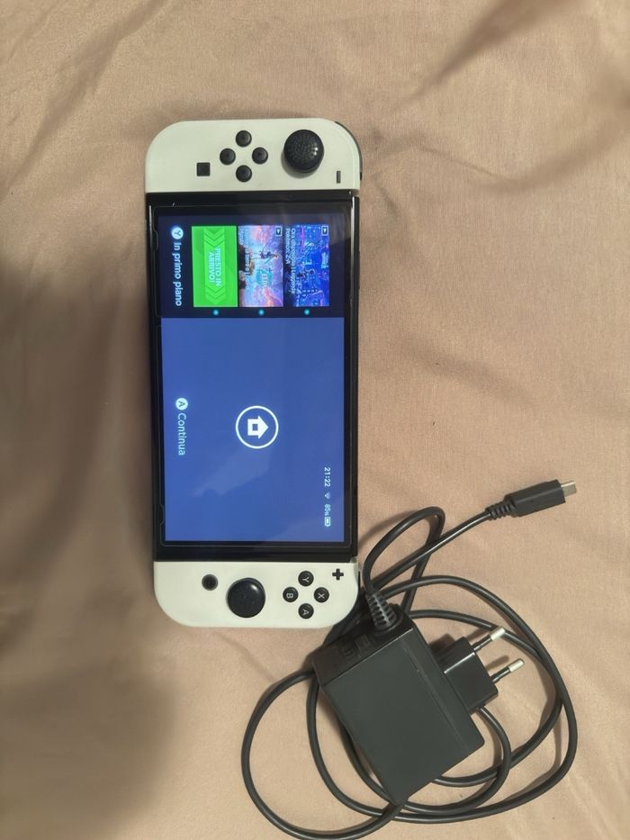 Console portable Nintendo Switch OLED modèle HEG-001 - 64 Go - Blanc - photo numéro 2