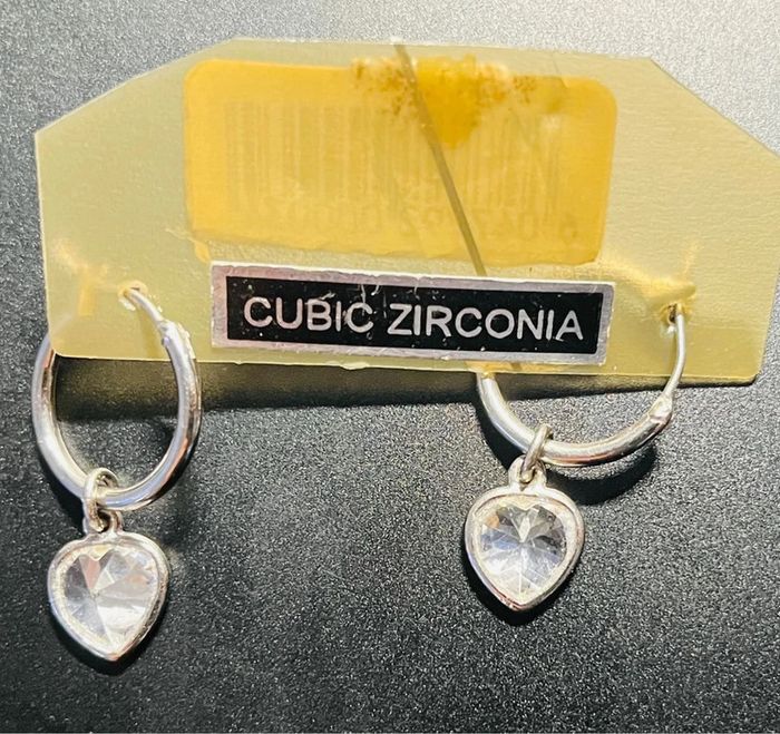 💍petites creoles argentés pendantes avec coeur en zircon - photo numéro 4