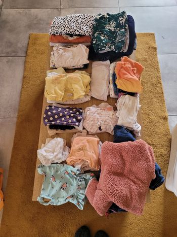 Vends 2 ème lot filles 12 mois