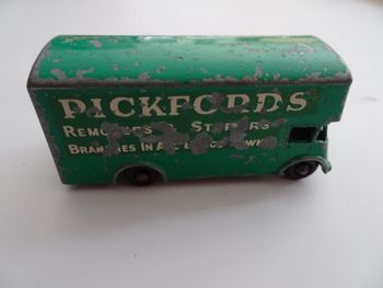 Matchbox pickford removal van vert