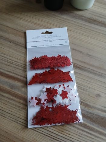 Lot 4 sachets Confettis rouge & blanc - Table de fêtes