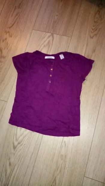 Tee shirt okaïdi fille taille 5 ans Très bon état.