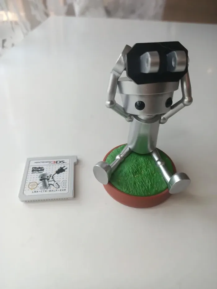 Jeu Nintendo 3DS chibi-robo! Zip lash en loose (cartouche seule) + figurine amiibo