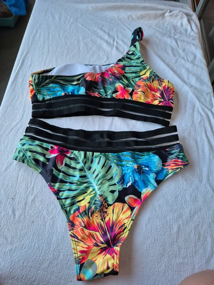 Ensemble 2 pièces maillot de bain - photo numéro 2