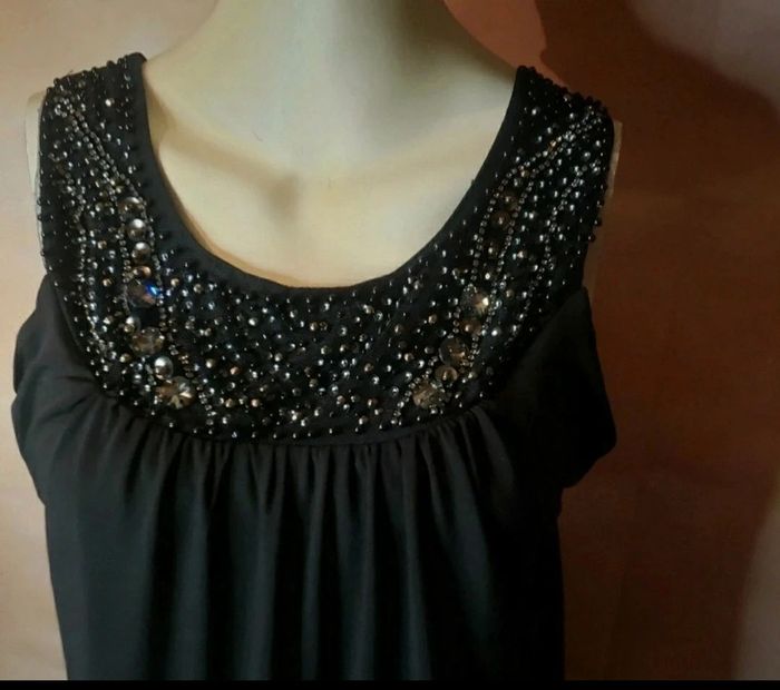 Jolie robe taille 40/42 - photo numéro 3