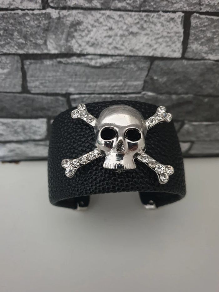 Bracelet tête de mort