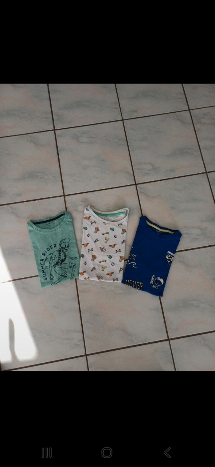 Lot 3 t shirts