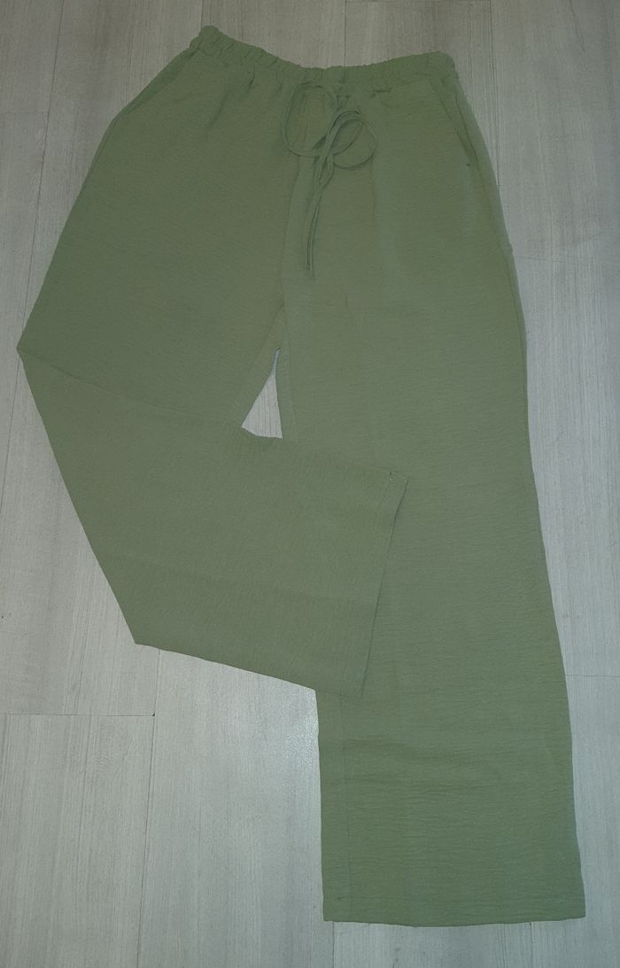 Pantalon vert ferme - photo numéro 4