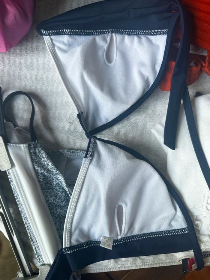 Maillot de bain 2 pièces bleu et blanc – Shein 🌸 - photo numéro 9