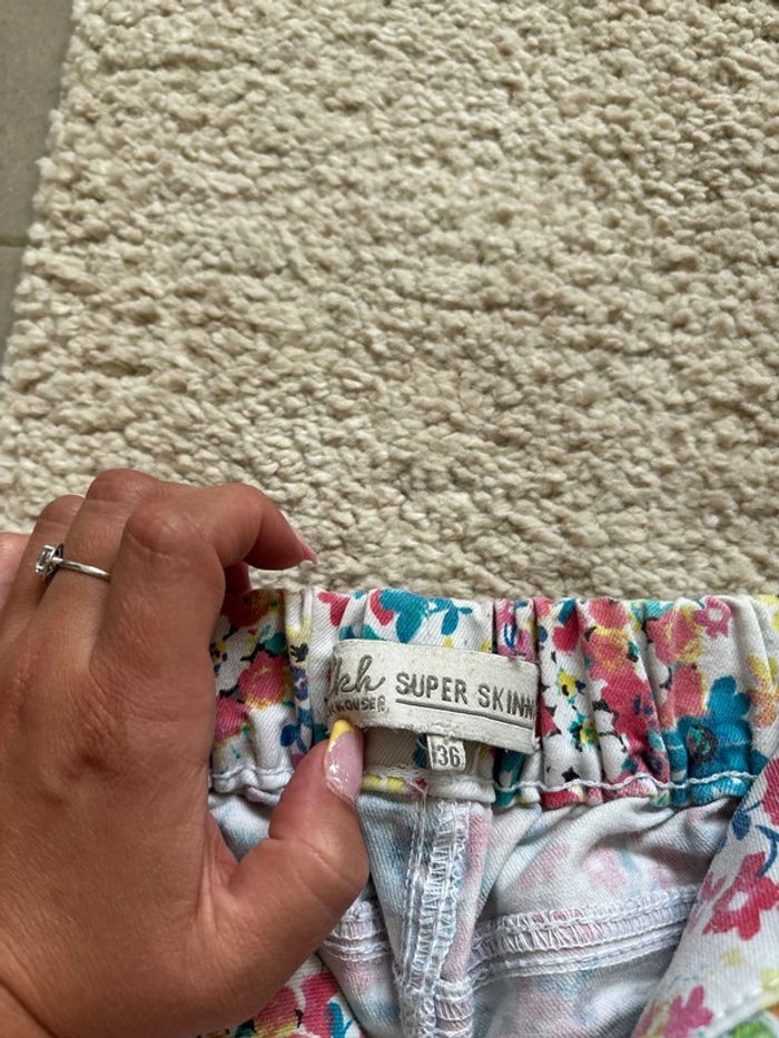 Pantalon skinny à fleurs - photo numéro 4
