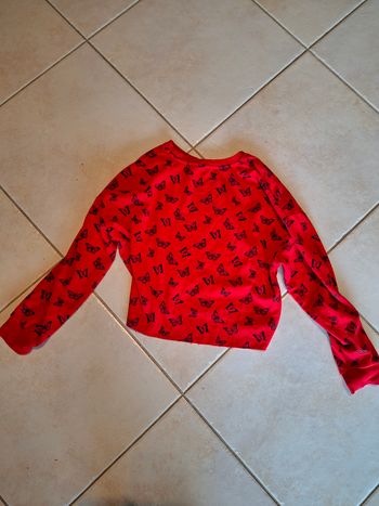 Pull rouge