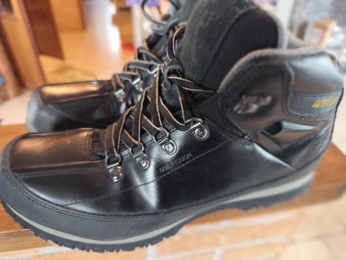 Chaussures montantes caterpillar noir taille 44 très peu porté - photo numéro 4