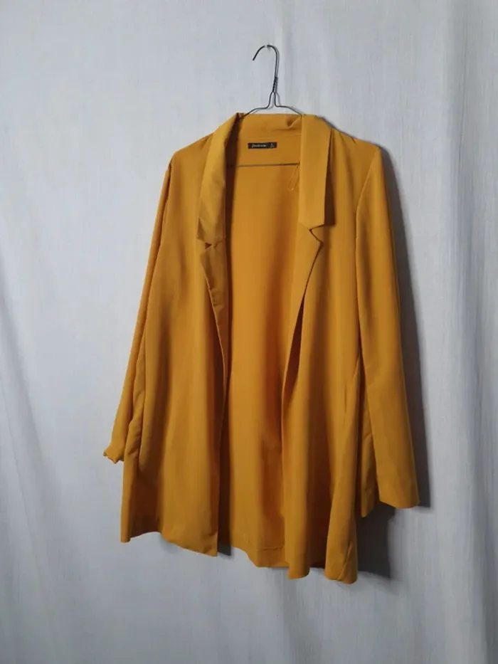 Blazer jaune stradivarius - photo numéro 3