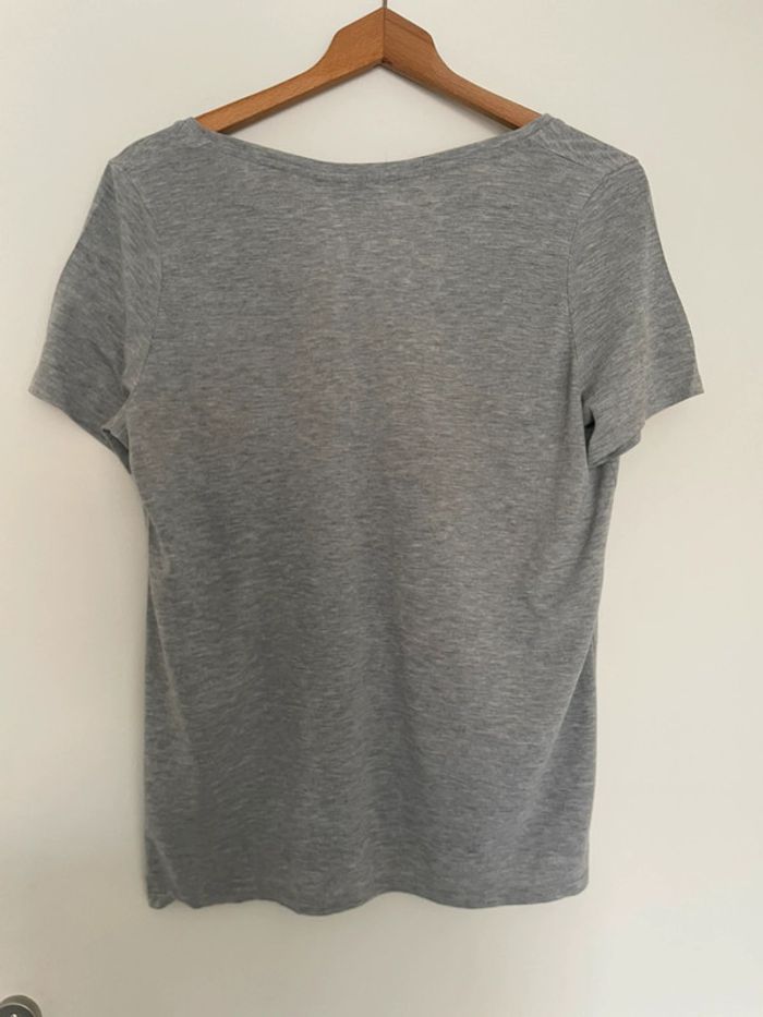 T-shirt gris - photo numéro 3