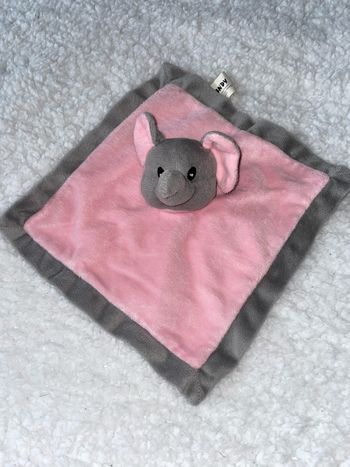 Doudou plat éléphant rose et gris Sandy