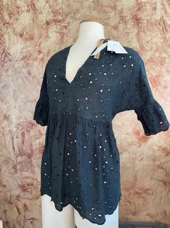 Superbe blouse noire ajourée Gaudi