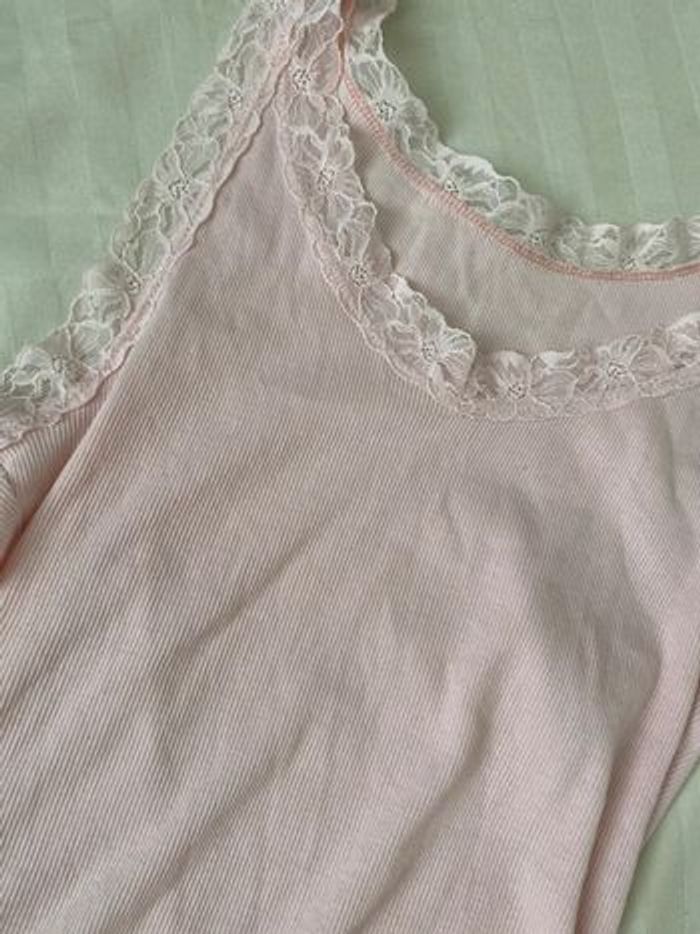 Débardeur rose clair dentelle vintage Y2K - photo numéro 2