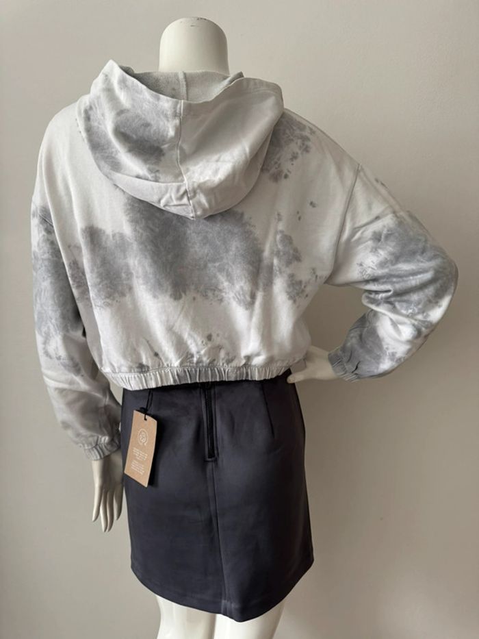 pull crop top à capuche ~ bizzbee ~ taille xS - photo numéro 2