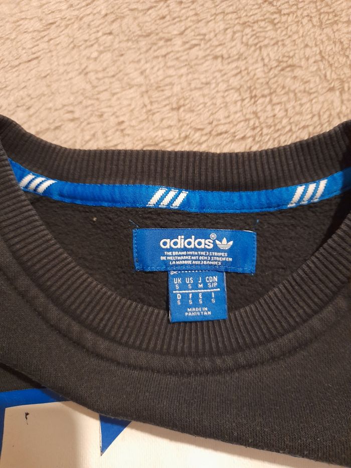 Sweat taille S Adidas - photo numéro 3