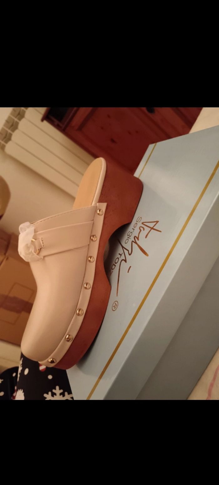 Sabots beige neuf taille 39 - photo numéro 3