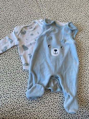 Ensemble avec grenouillère C&A