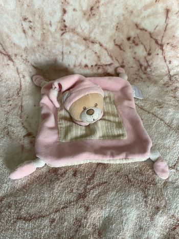 Doudou plat ours bonnet rose beige blanc CMP Mes Petits Cailloux