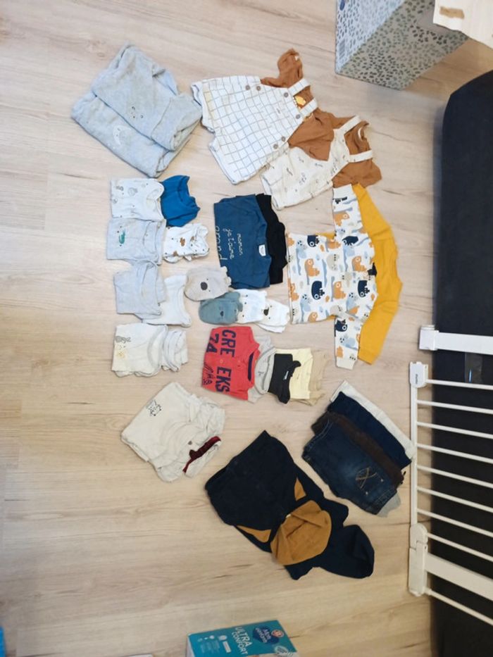 Lot vêtements 6 mois bébé garçon - photo numéro 4
