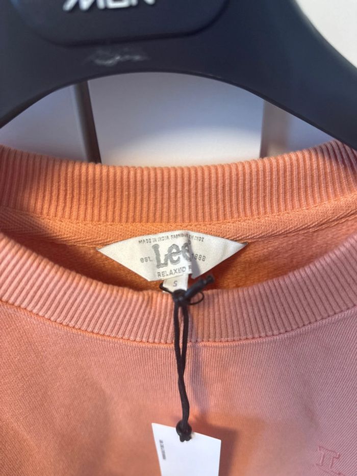 Sweat Lee taille S neuf coupe relax - photo numéro 3