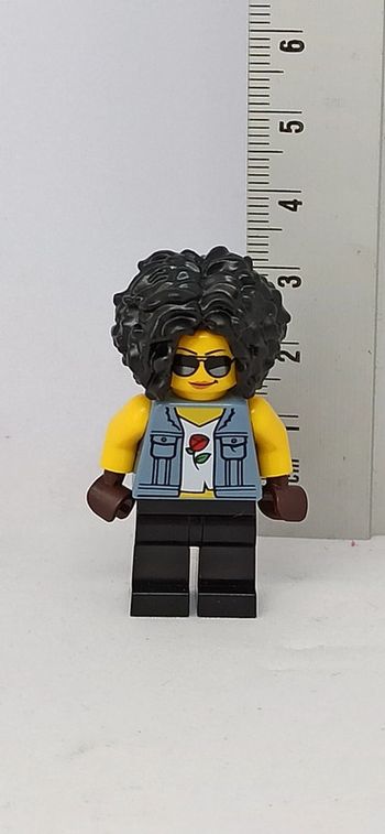 Femme cascadeuse lego