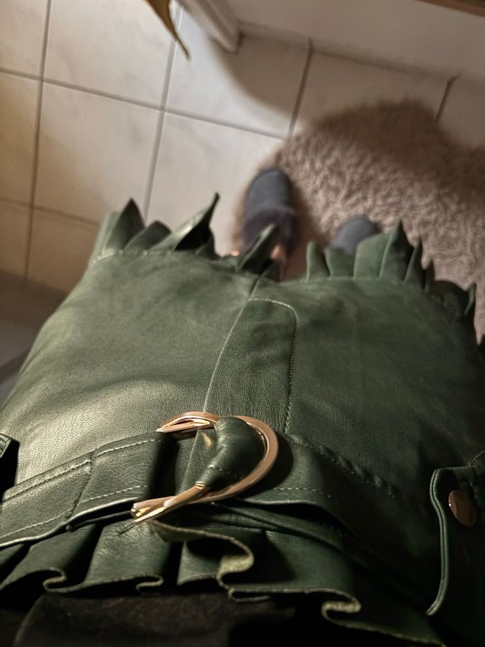 jupe en cuir - photo numéro 4