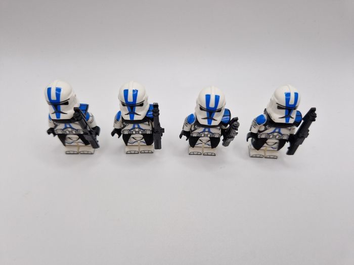 Figurines type lego 4 Clones de la 501ème star wars - photo numéro 5