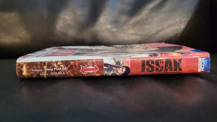 Manga Issak tome 1 FR seinen BD - photo numéro 6