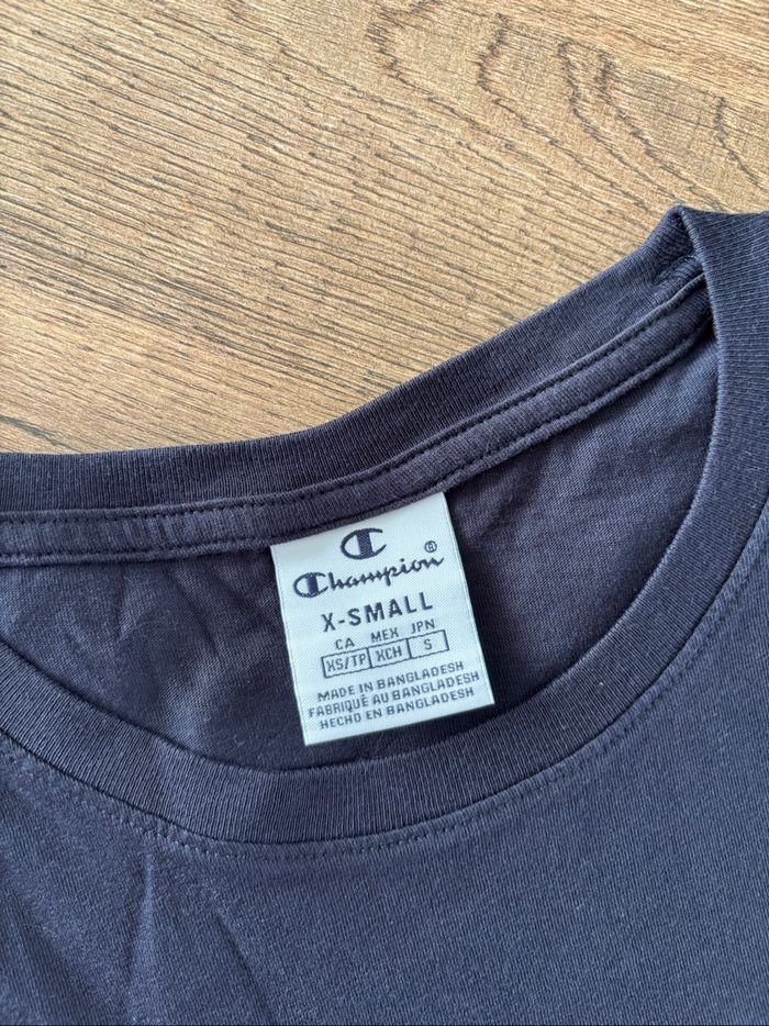 T-shirt basique Champion - Taille XS - Parfait état - photo numéro 2