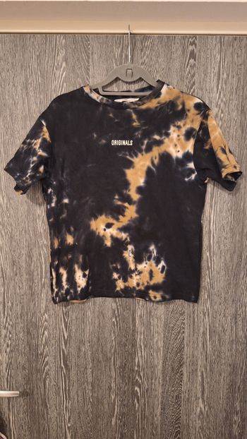 Tee-shirt manches courtes imprimé bleu marine, beige et blanc